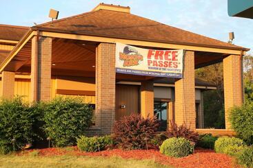 هتل Best Western Ambassador Inn & Suites