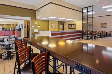 هتل Best Western Ambassador Inn & Suites