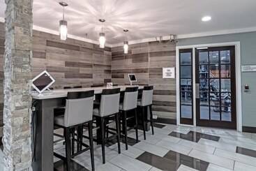 هتل Best Western At Ohare