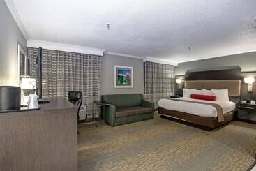 هتل Best Western At Ohare