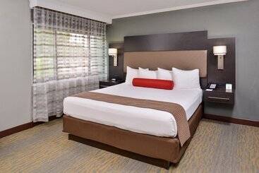 هتل Best Western At Ohare