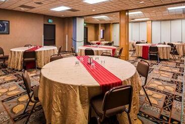 هتل Best Western Bidarka Inn