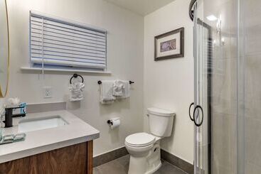 هتل Best Western Carmels Town House Lodge