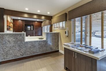 هتل Best Western Carmels Town House Lodge