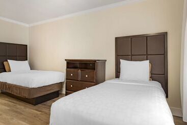 هتل Best Western Carmels Town House Lodge