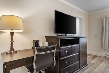 هتل Best Western Carmels Town House Lodge