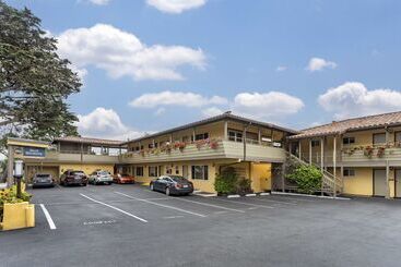 هتل Best Western Carmels Town House Lodge