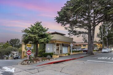 هتل Best Western Carmels Town House Lodge