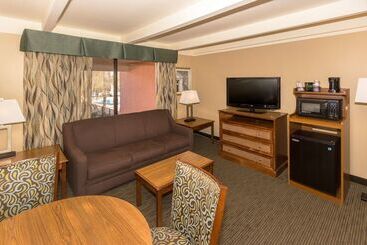 هتل Best Western Charleston Inn