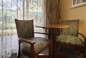 هتل Best Western Charleston Inn