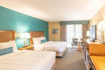 هتل Best Western Charleston Inn