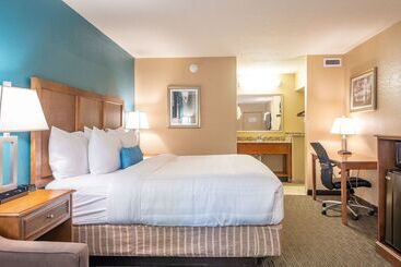 هتل Best Western Charleston Inn