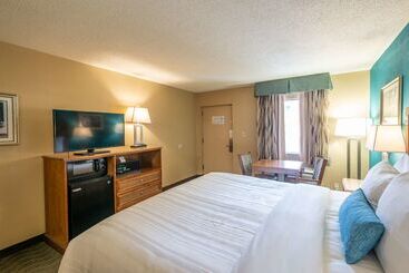 هتل Best Western Charleston Inn