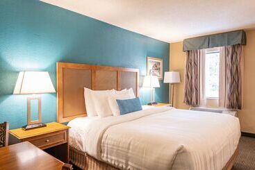 هتل Best Western Charleston Inn