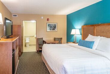 هتل Best Western Charleston Inn