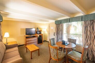هتل Best Western Charleston Inn