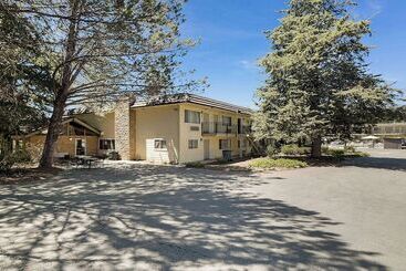 هتل Best Western Gold Country Inn