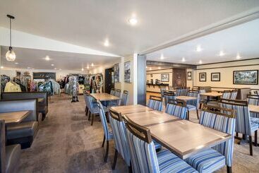 هتل Best Western Golden Spike Inn & Suites