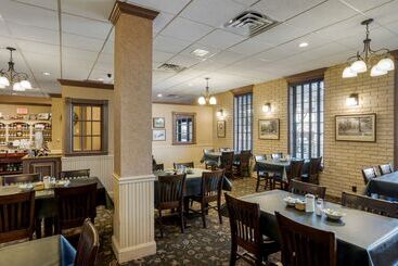 בית מלון כפרי Best Western Inn Of The Ozarks