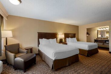 בית מלון כפרי Best Western Inn Of The Ozarks