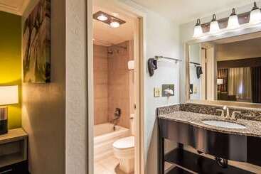Best Western Innsuites Phoenix Hotel & Suites