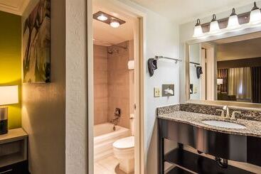 Best Western Innsuites Phoenix Hotel & Suites