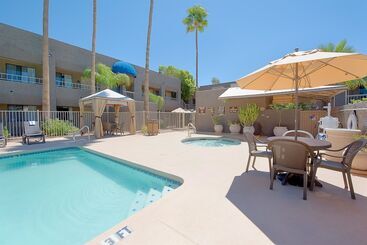 Best Western Innsuites Phoenix Hotel & Suites