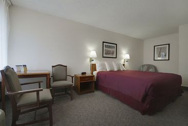 هتل Ramada By Wyndham Mesa Downtown