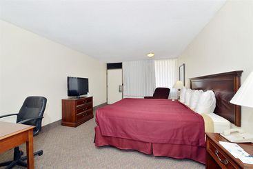 هتل Ramada By Wyndham Mesa Downtown