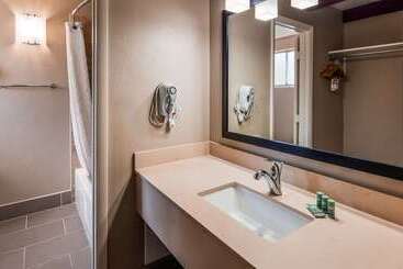 هتل Best Western Mission Inn