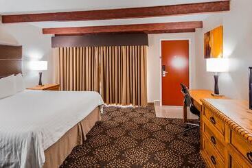 هتل Best Western Mission Inn