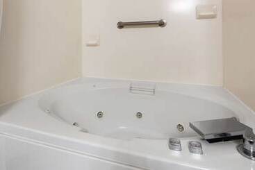 هتل Best Western Oak Manor