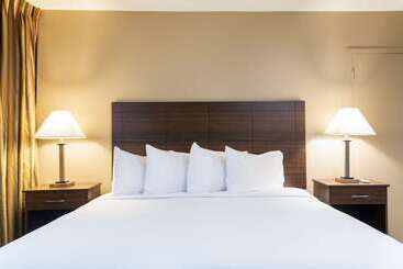 هتل Best Western Oceanside Inn