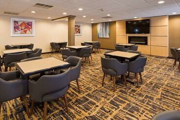 هتل Best Western On The Avenue