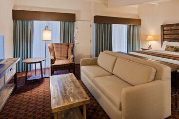 هتل Best Western Outlaw Inn