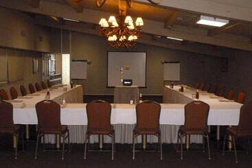 هتل Best Western Outlaw Inn