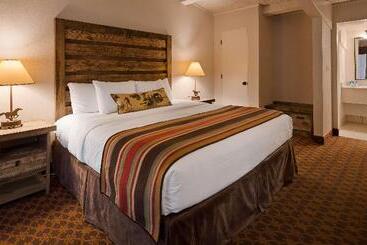 هتل Best Western Outlaw Inn