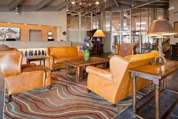 هتل Best Western Outlaw Inn