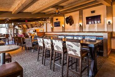 هتل Best Western Outlaw Inn