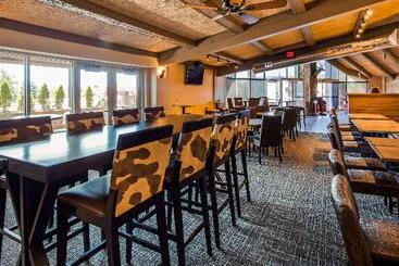 هتل Best Western Outlaw Inn