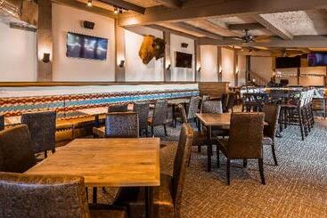 هتل Best Western Outlaw Inn