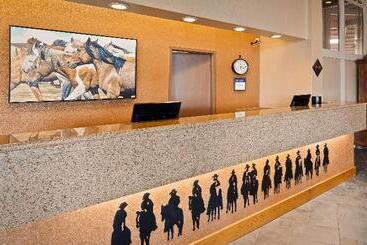 هتل Best Western Outlaw Inn