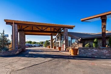 هتل Best Western Outlaw Inn