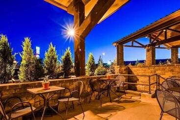 هتل Best Western Outlaw Inn