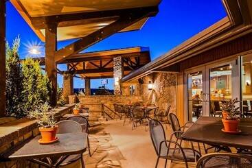 هتل Best Western Outlaw Inn