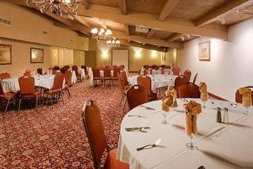 هتل Best Western Outlaw Inn