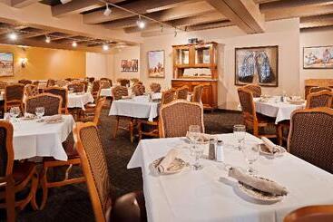 هتل Best Western Outlaw Inn