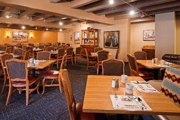 هتل Best Western Outlaw Inn