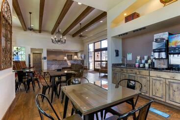 هتل Best Western Paint Pony Lodge