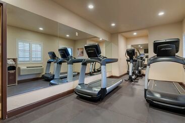 هتل Best Western Plus Brookside Inn